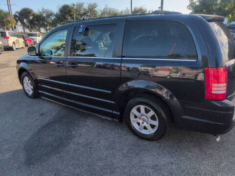 2010 Chrysler Town and Country Touring