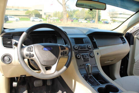 2017 Ford Taurus SE