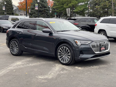 2019 Audi e-tron quattro Prestige
