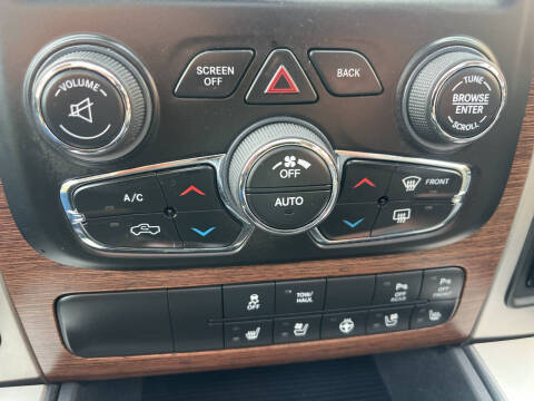 2017 RAM 1500 Laramie