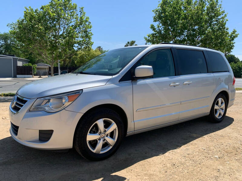 2009 Volkswagen Routan SEL