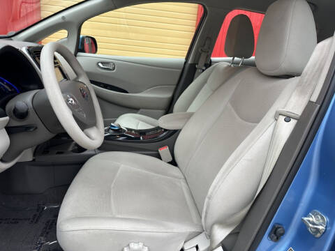 2011 Nissan LEAF SV