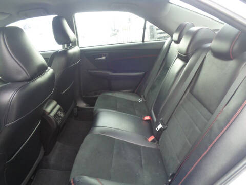 2016 Toyota Camry XSE