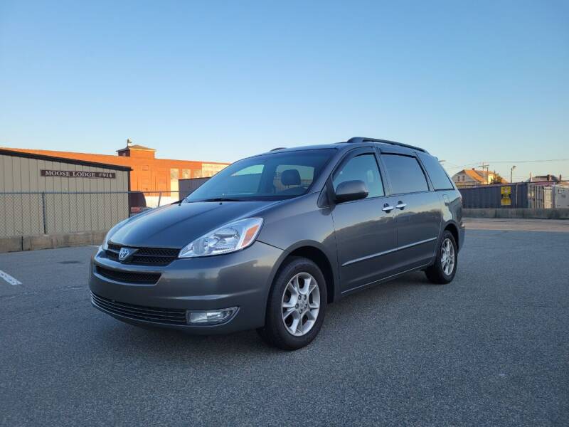 2005 Toyota Sienna for sale at iDrive in New Bedford MA