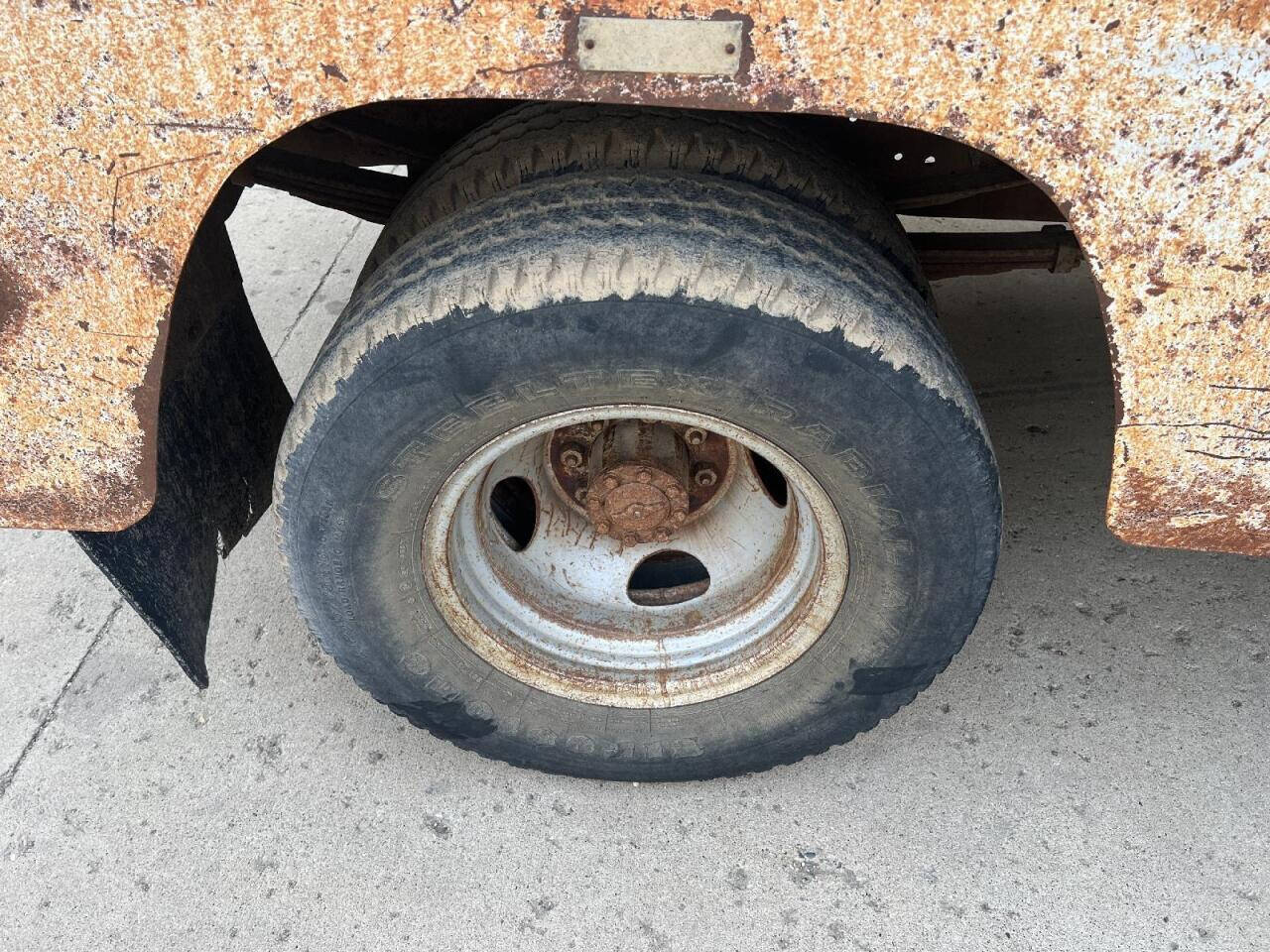 1977 Ford F-350 Super Duty 4