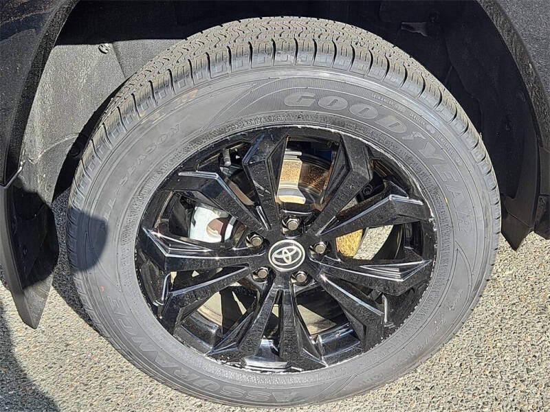 2024 Toyota RAV4 Hybrid SE