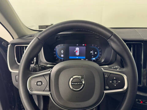 2024 Volvo XC60 B5 Core Dark Theme