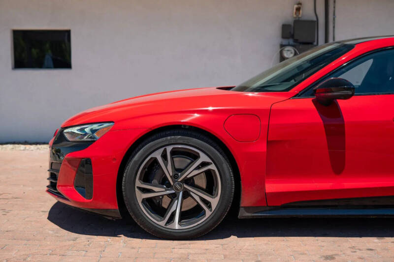 2023 Audi e-tron GT quattro Prestige