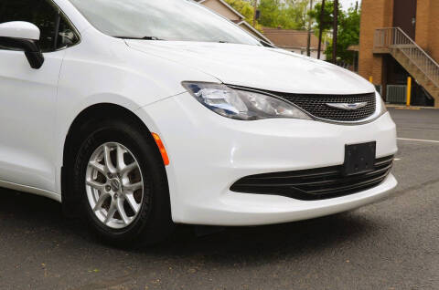 2017 Chrysler Pacifica Touring