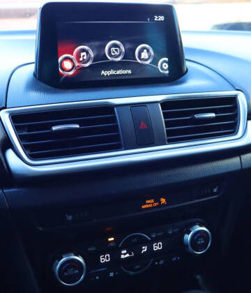 2018 Mazda MAZDA3 Touring