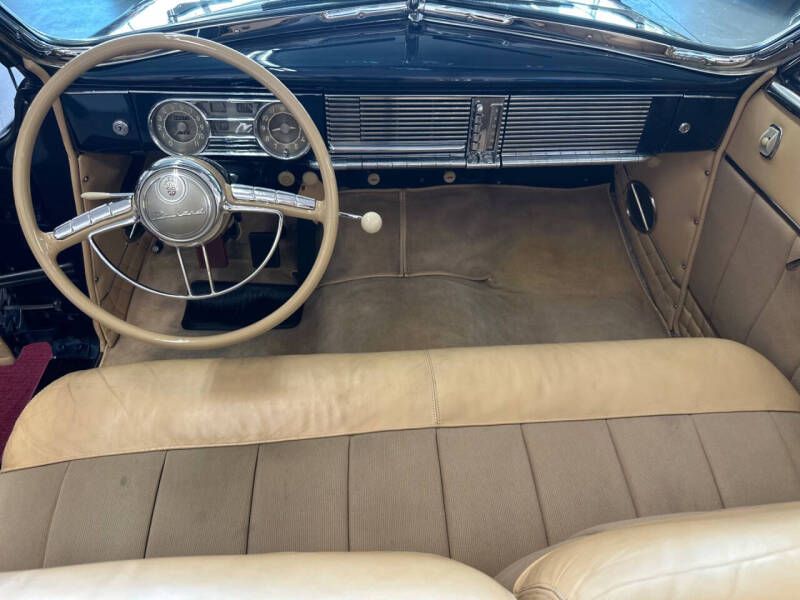 1948 Packard Custom serries Victoria