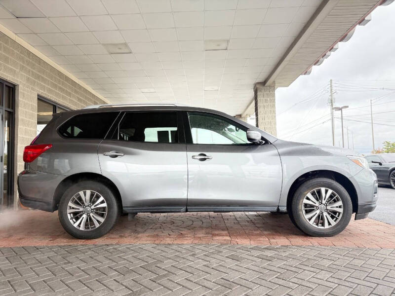 2020 Nissan Pathfinder SV