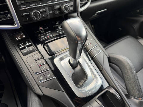 2014 Porsche Cayenne Platinum