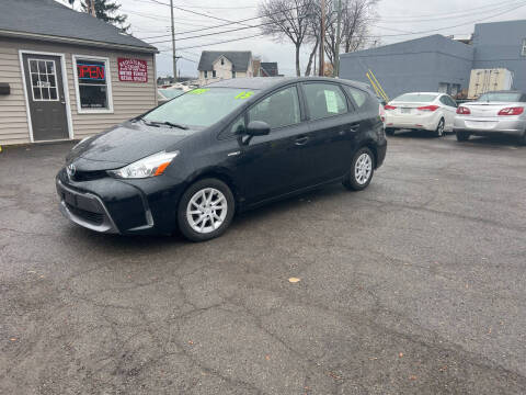 2015 Toyota Prius v Two