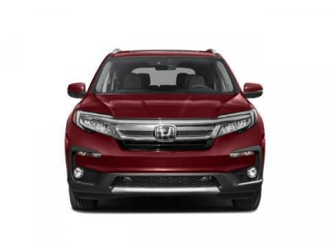 2021 Honda Pilot Touring w/Rear Captain's Chairs