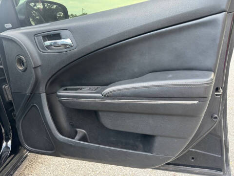 2013 Dodge Charger SXT