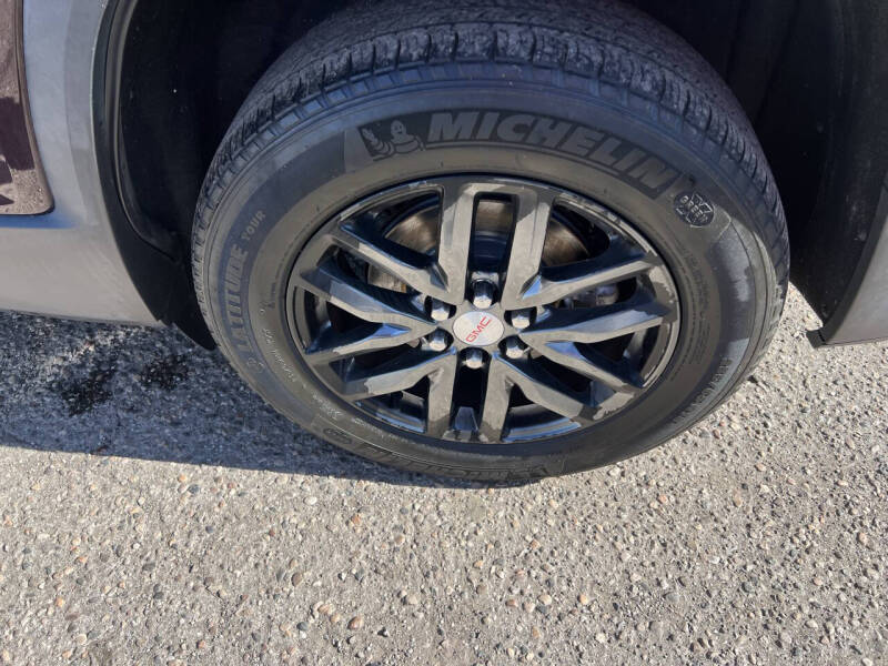 2017 GMC Acadia SLT-1