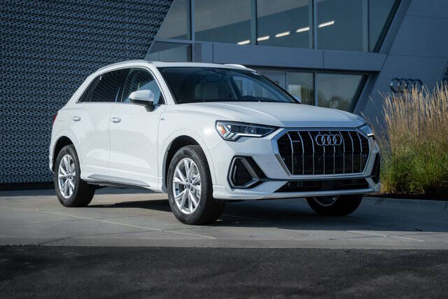 2025 Audi Q3 quattro S line Premium 45 TFSI