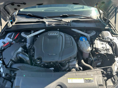 2018 Audi A4 2.0T quattro Prestige