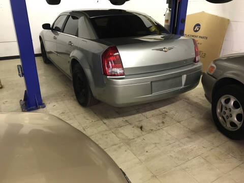 2005 Chrysler 300 for sale at Cargo Vans of Chicago LLC in Bradley IL