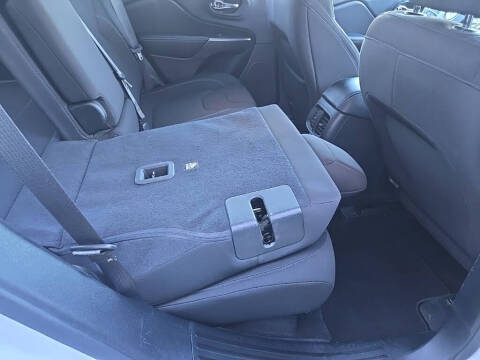 2021 Jeep Cherokee Latitude