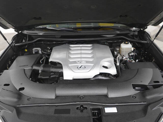 2021 Lexus LX 570 Three-Row
