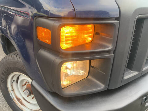 2010 Ford E-Series E-350 SD