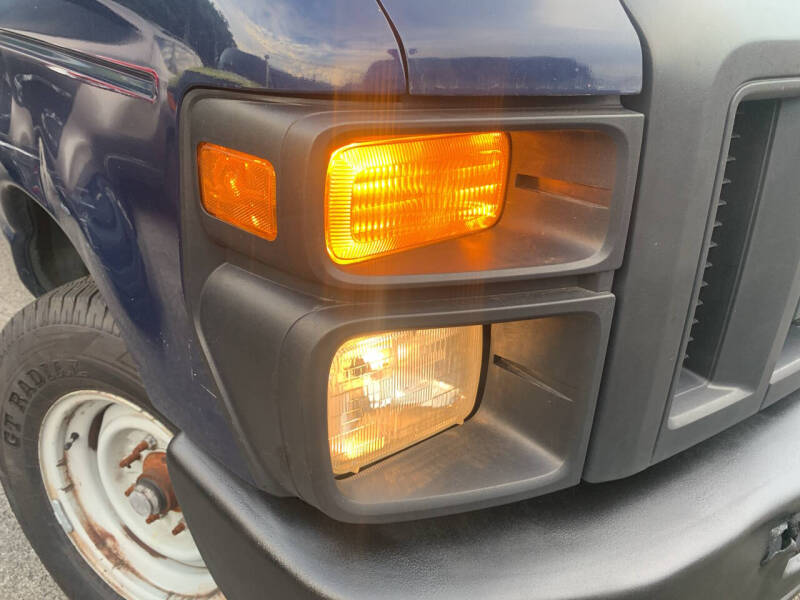 2010 Ford E-Series E-350 SD