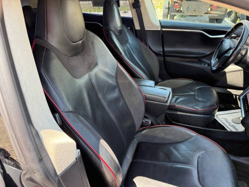 2013 Tesla Model S Performance