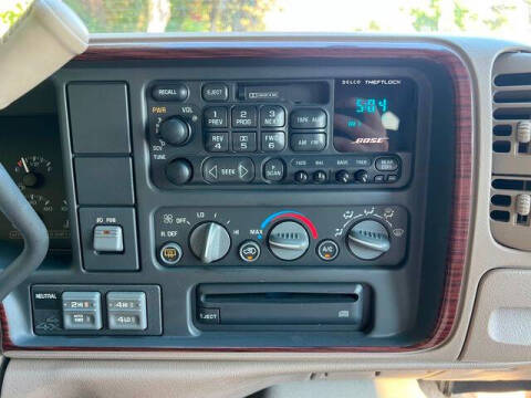 2000 Cadillac Escalade