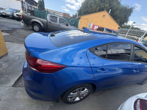 2018 Hyundai Elantra