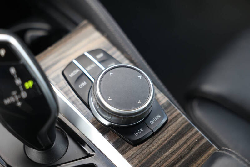 2018 BMW 5 Series 530i