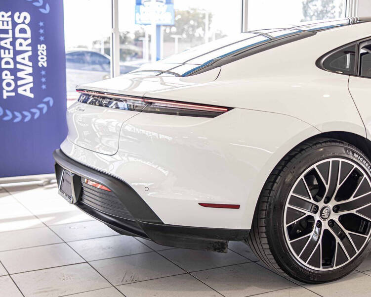 2022 Porsche Taycan