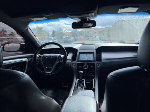 2016 Ford Taurus SHO