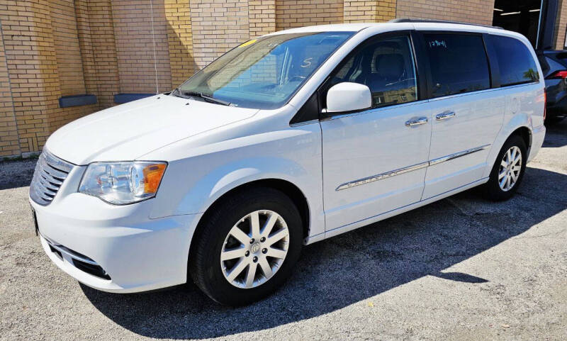 2016 Chrysler Town and Country Touring
