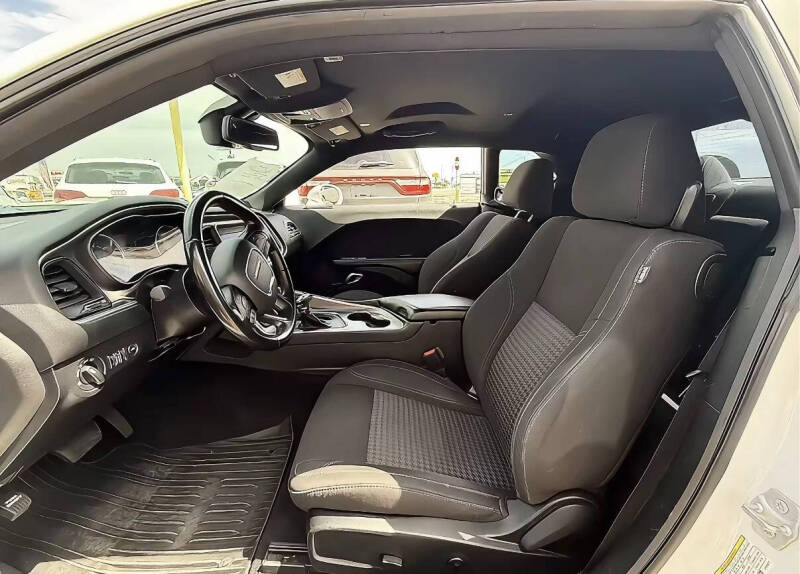 2020 Dodge Challenger SXT