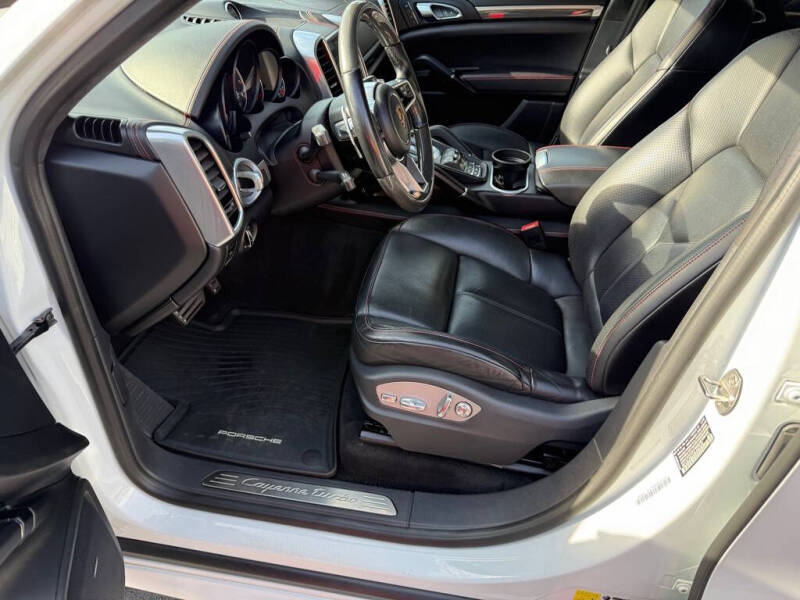 2017 Porsche Cayenne Turbo