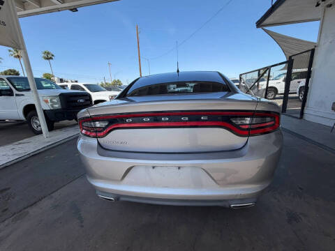 2016 Dodge Charger SE