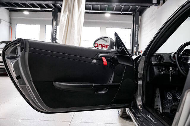 2012 Porsche Cayman R