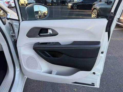 2021 Chrysler Pacifica Hybrid Touring L