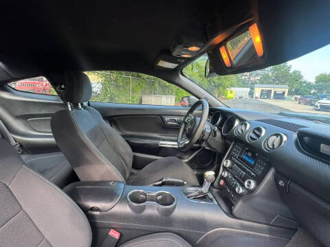 2015 Ford Mustang V6