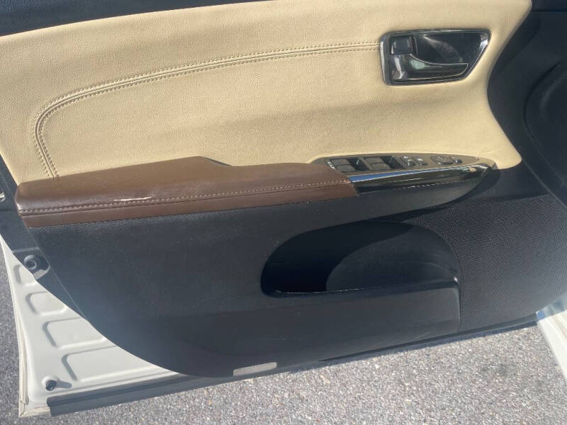 2013 Toyota Avalon XLE