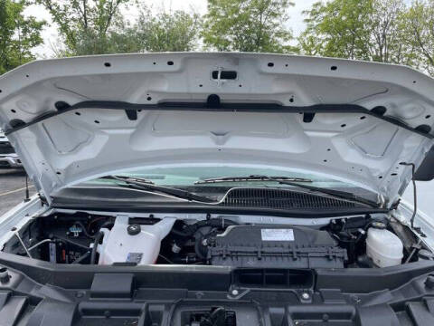 2025 Chevrolet Express 3500