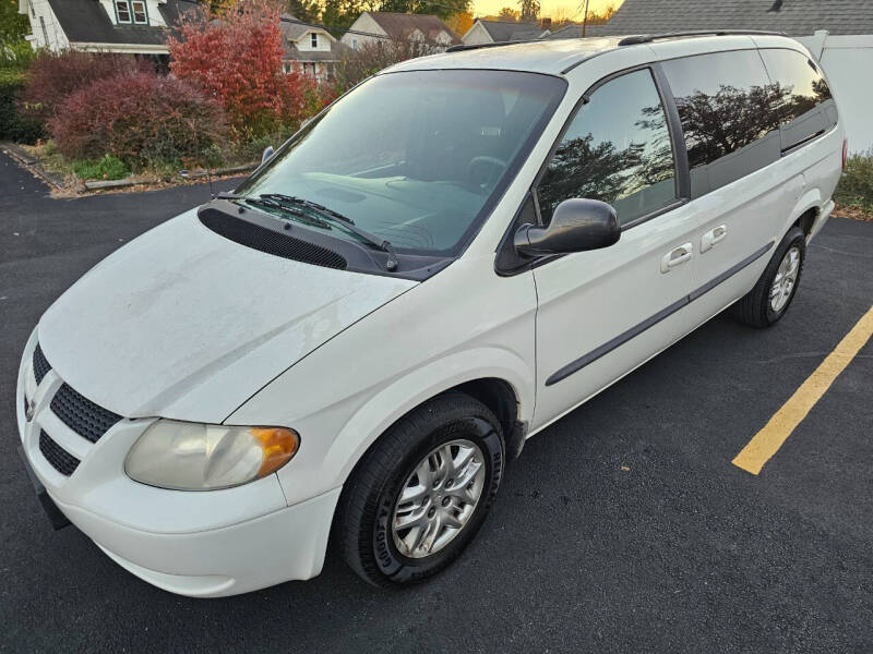 2002 Dodge Grand Caravan Sport photo 2