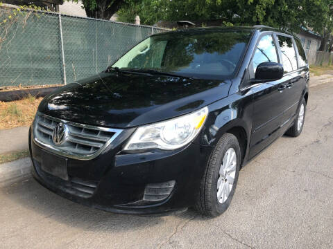 2012 Volkswagen Routan for sale at Carzready in San Antonio TX