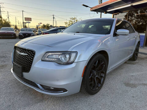 2019 Chrysler 300 S