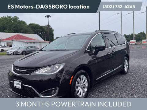 2017 Chrysler Pacifica Touring-L
