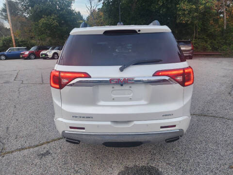 2017 GMC Acadia Denali