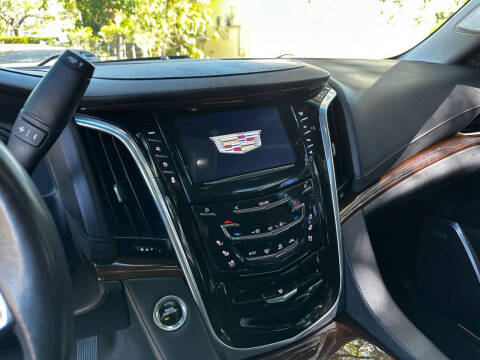 2020 Cadillac Escalade ESV Luxury