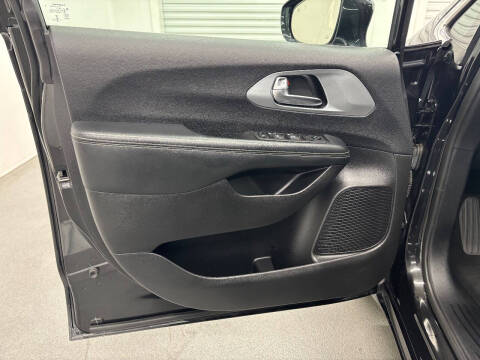 2022 Chrysler Pacifica Touring